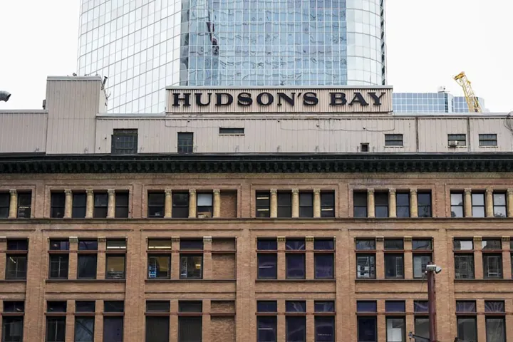 بازسازی یا ورشکستگی؛ آینده پرابهام قدیمی‌ترین فروشگاه کانادا